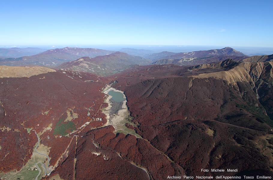 Veduta aerea del Passo del Lagastrello