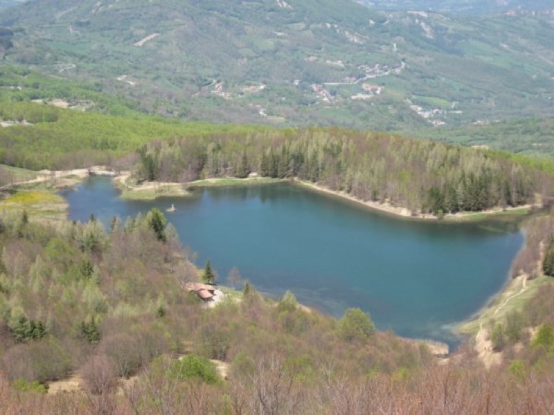 Lago Calamone dalla vetta del Ventasso