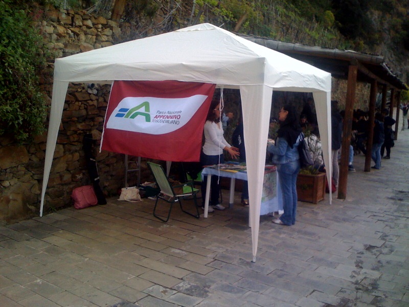 E' attivo il punto info dei Parchi di mare e d'Appennino alle Cinque Terre